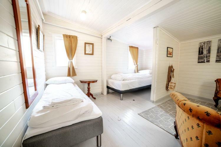 Laerdalsoren Motor Guesthouse Lærdalsøyri Екстериор снимка