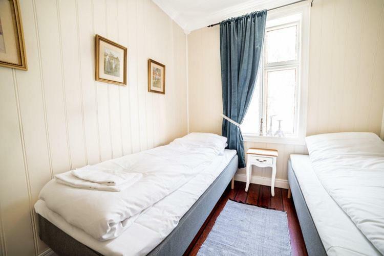 Laerdalsoren Motor Guesthouse Lærdalsøyri Екстериор снимка